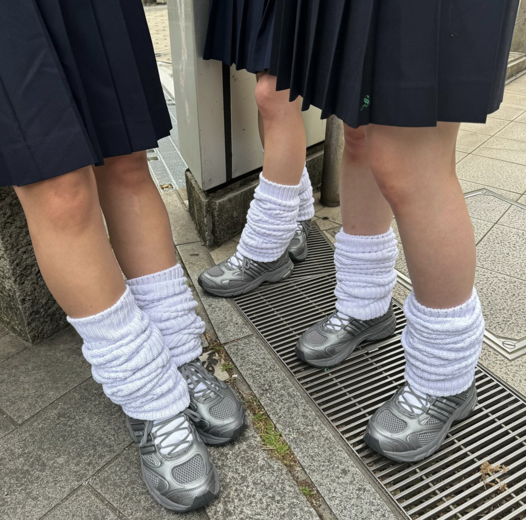 발레코어를 사랑한다면 주목할 아디다스 신상 스니커즈
