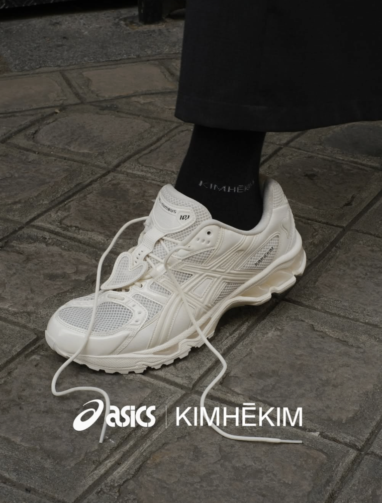 하트 엠블럼이 매력적인 김해김x아식스 젤-님버스 10.1 온라인 응모(래플)